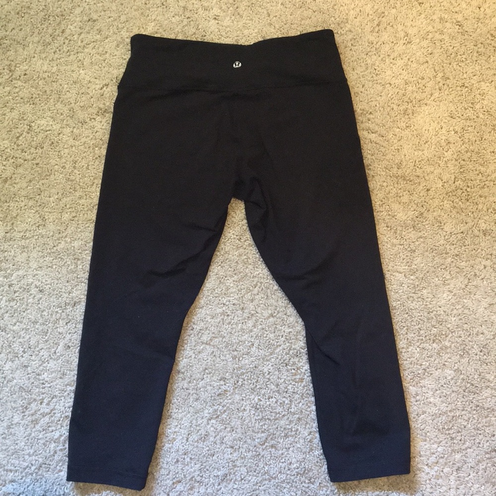 Black Lululemon leggings